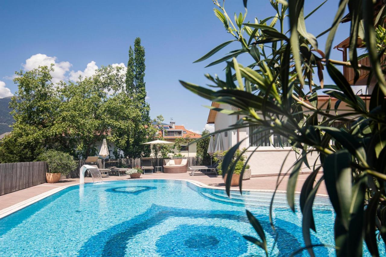 Wanderhotel Teiserhof Funes  Exterior photo