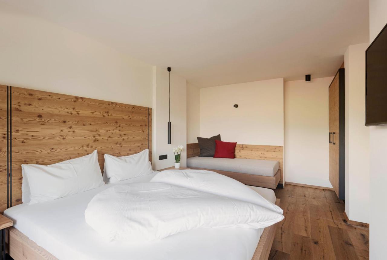 Wanderhotel Teiserhof Funes  Exterior photo