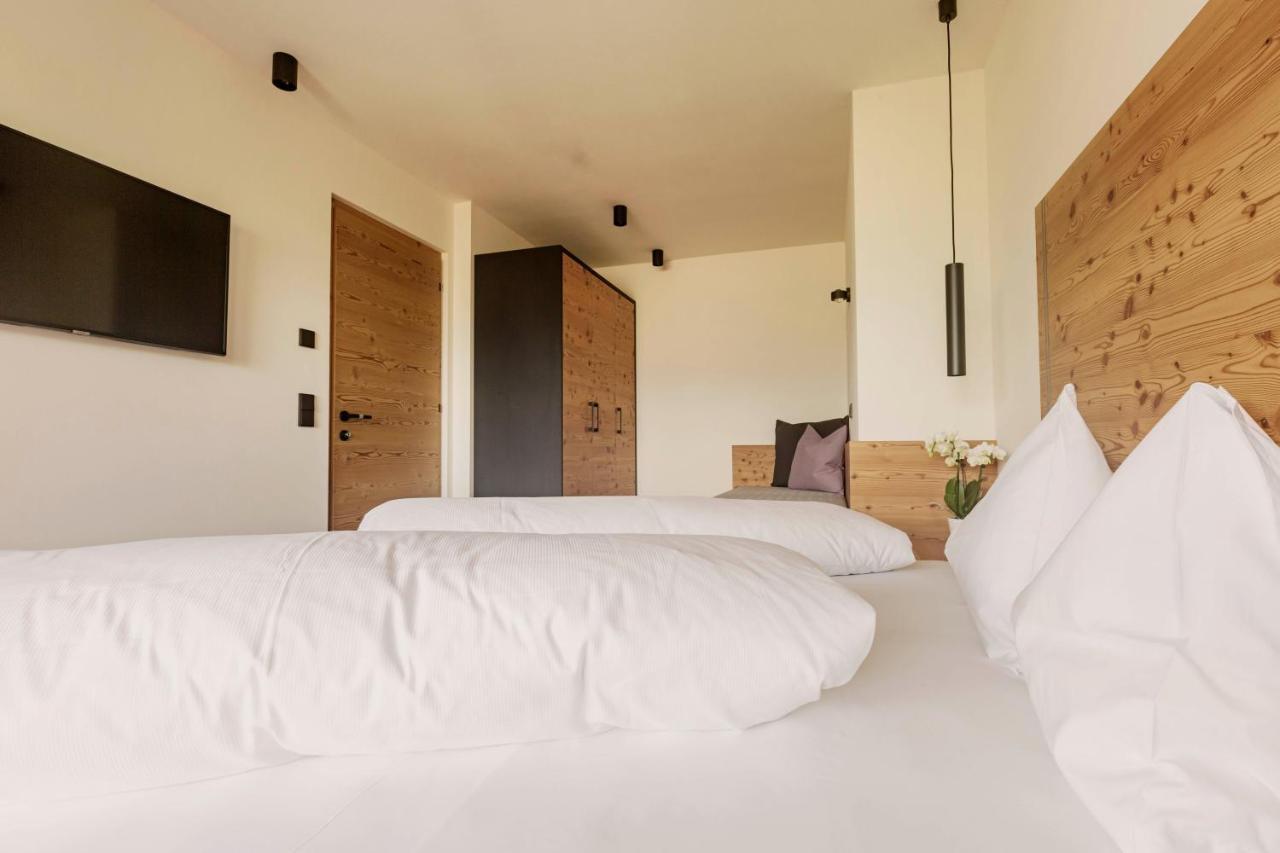 Wanderhotel Teiserhof Funes  Exterior photo
